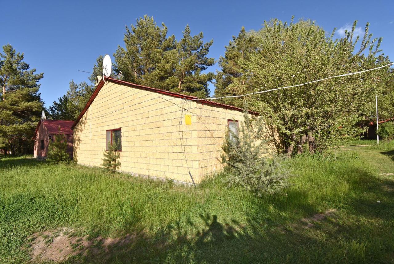 Sevan Lake Cottage In Lavanda City Exterior photo